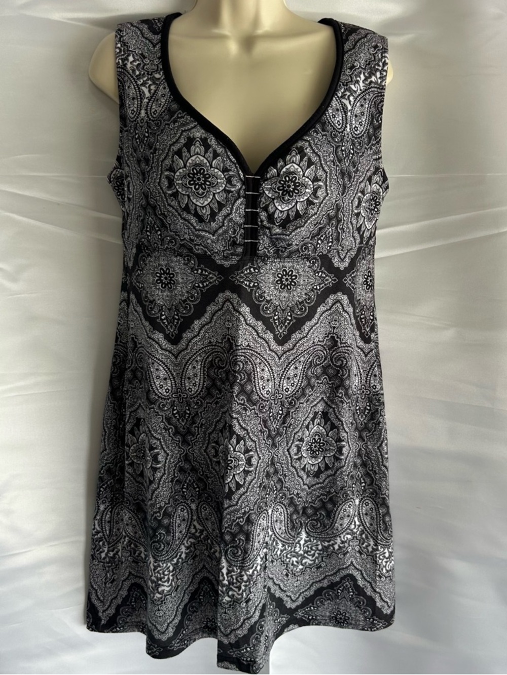 Gerry Activewear Tank Dress Stretch Removable Pads Pockets Black Floral | Medium